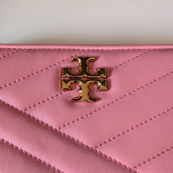 NWOT Tory Burch Kira Chevron Pink Leather  Zippy Wallet - Picture 6 of 11